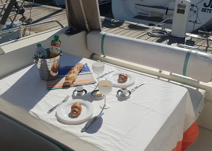 Ботель Sea *