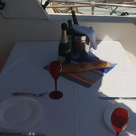 Botel Sea